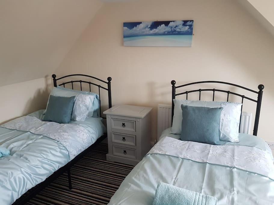 No6 High Street Apartman Edwinstowe Kültér fotó
