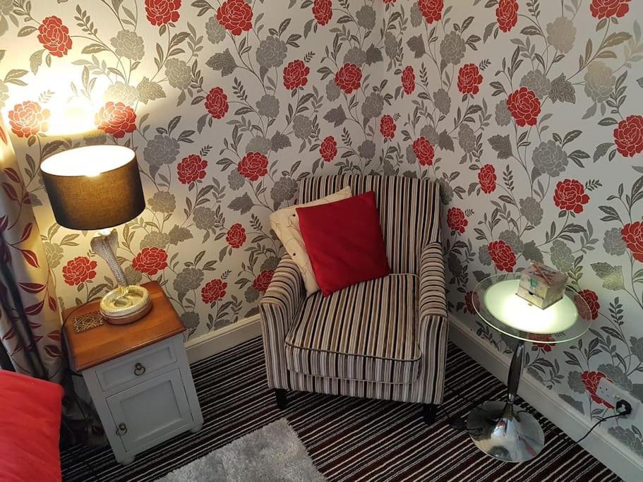 No6 High Street Apartman Edwinstowe Kültér fotó