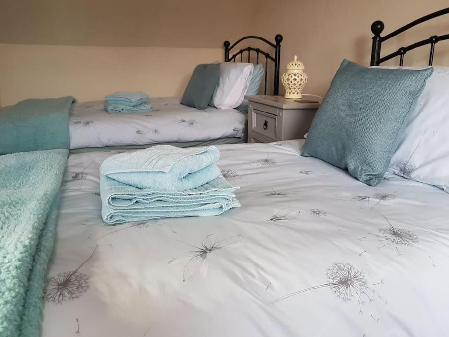 No6 High Street Apartman Edwinstowe Kültér fotó