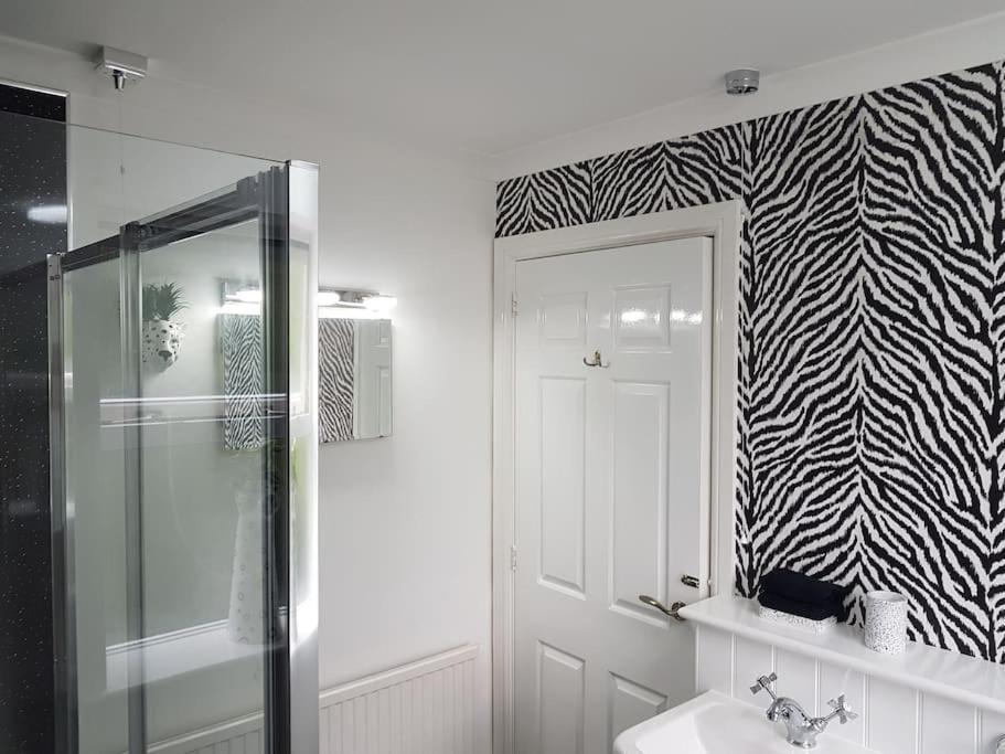 No6 High Street Apartman Edwinstowe Kültér fotó